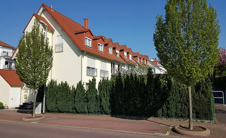 Neubau von 6 Kettenhäusern mit jeweils eigenen Garagen in Friedrichsdorf