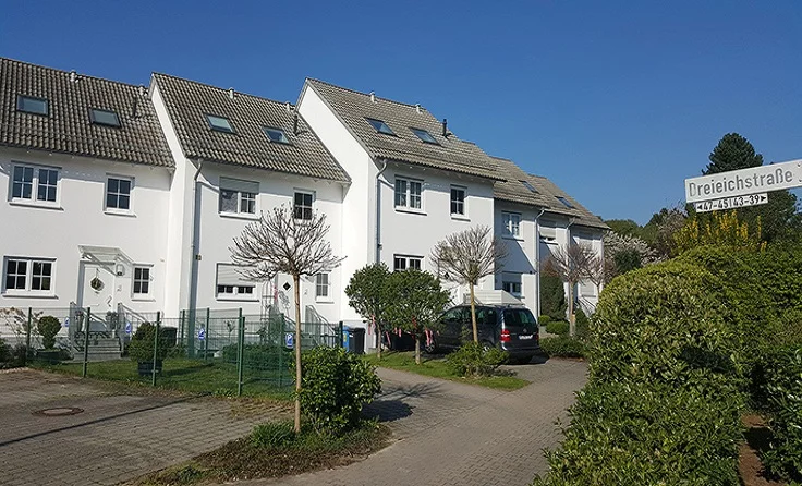 Neubau von 6 Reihenhäusern mit Stellplätzen in Friedrichsdorf