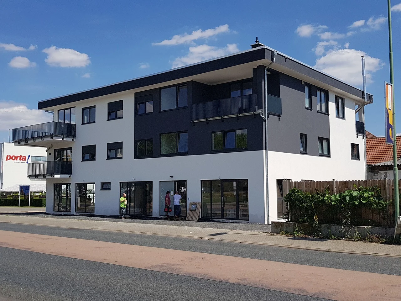 Neubau eines Wohn- und Geschäftshauses mit Tiefgarage in Bad Vilbel–Dortelweil