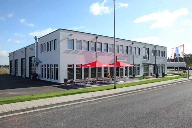 Neubau einer Gewerbeimmobilie: LKW-Waschhalle mit Bürotrakt und Imbiss-Gaststätte in Raunheim