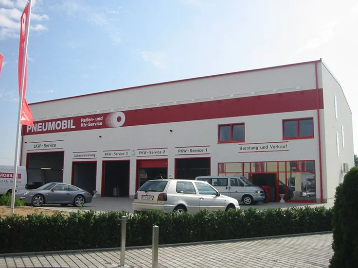 Neubau einer Reifenservicestation mit Reifenlager (Kapazität für 8.000 Reifen) in Bad Vilbel